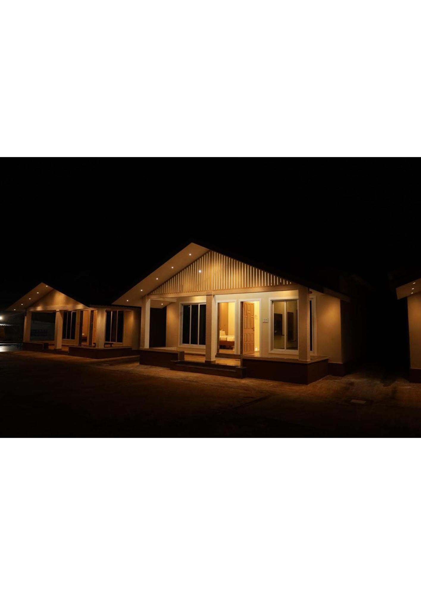 Nisarg Resort Guhāgar Esterno foto