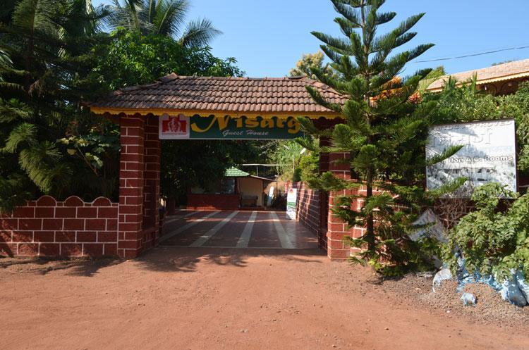 Nisarg Resort Guhāgar Esterno foto